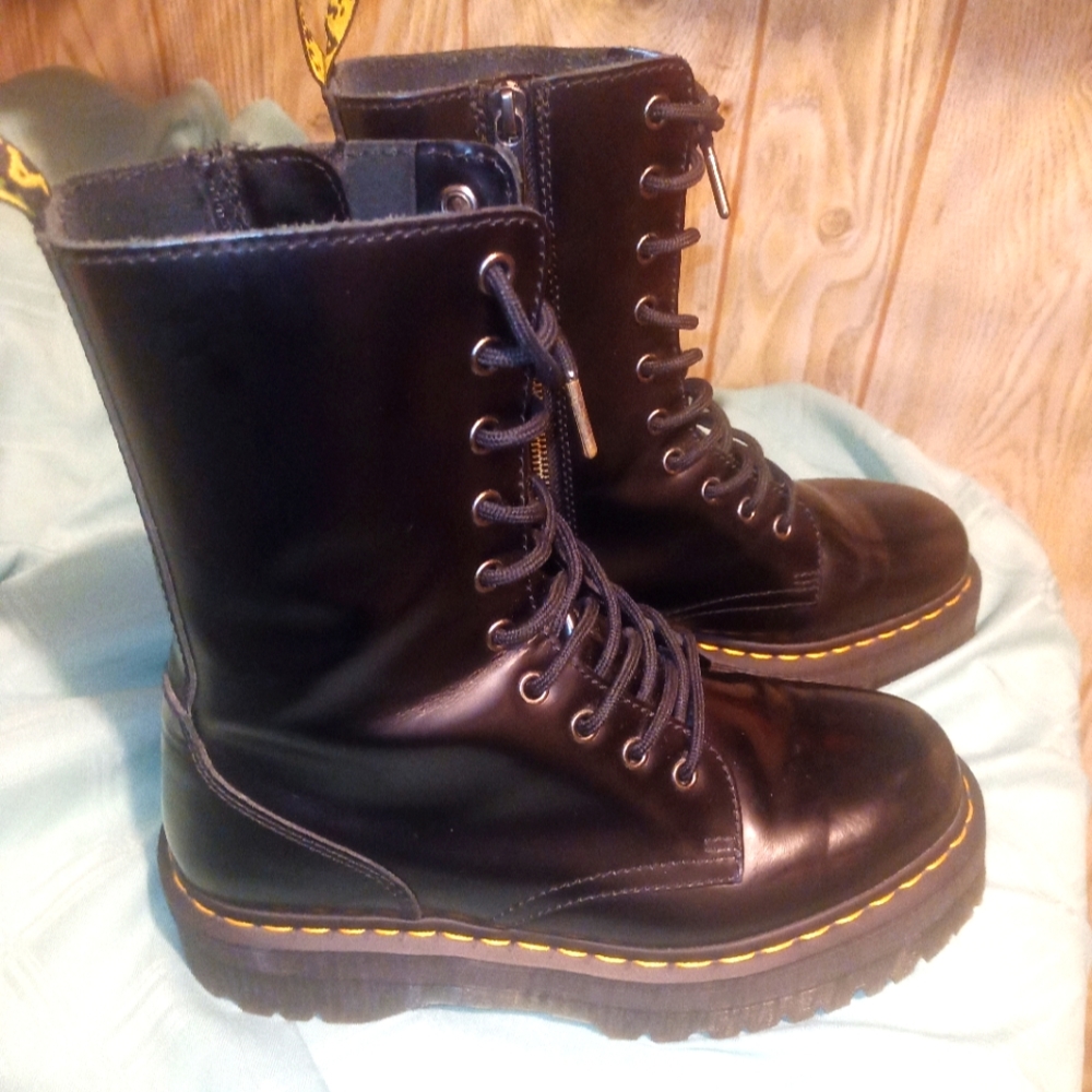 Dr. Martens black Jadon Hi combat-style boots, men's size 9